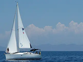 Sun Odyssey 32 - External image