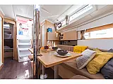 Oceanis 38 - Internal image