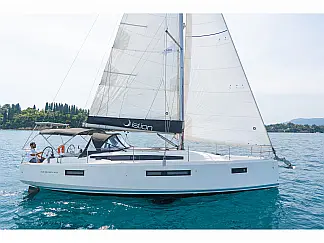 Sun Odyssey 410 - External image