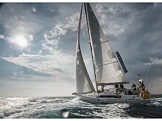 Dufour 382 GL - External image
