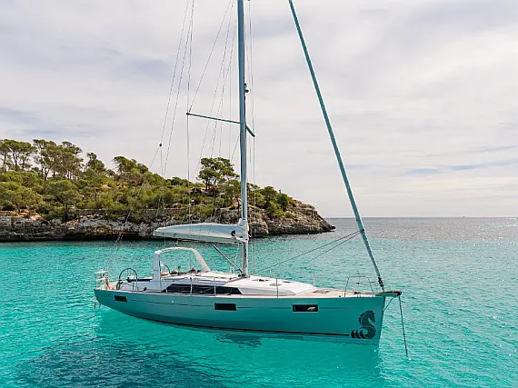 Oceanis 41.1 - External image