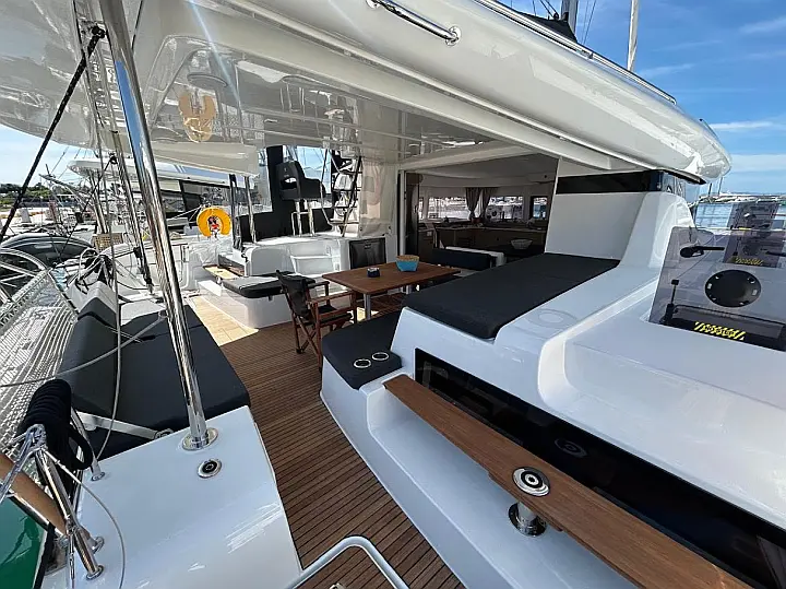 Lagoon 43 - 