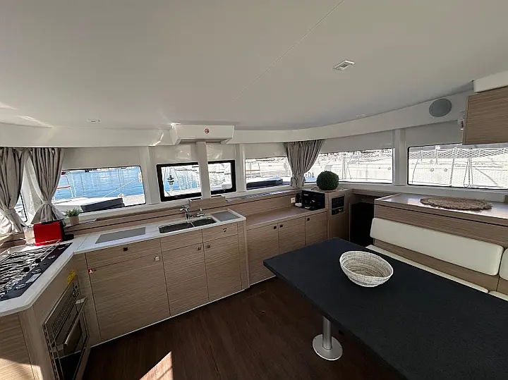Lagoon 43 - 