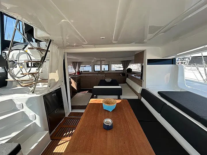 Lagoon 43 - 