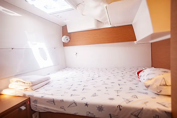 Excess 11 - Aft Cabin (starboard side)