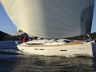 Sun Odyssey 409 - External image