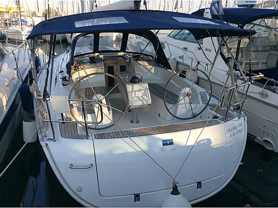 Bavaria Cruiser 37 - External image