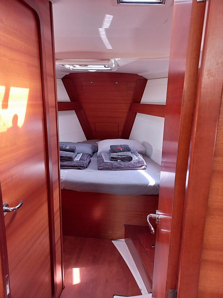 Dufour 410 Grand Large 6 - bowcabin