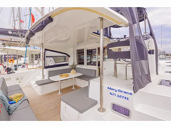 Lagoon 40 (12) - External image