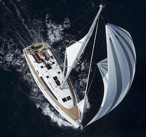 Bavaria Cruiser 46 - External image
