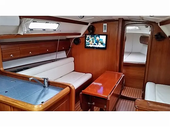Bavaria 36 (Owner's version) - Internal image