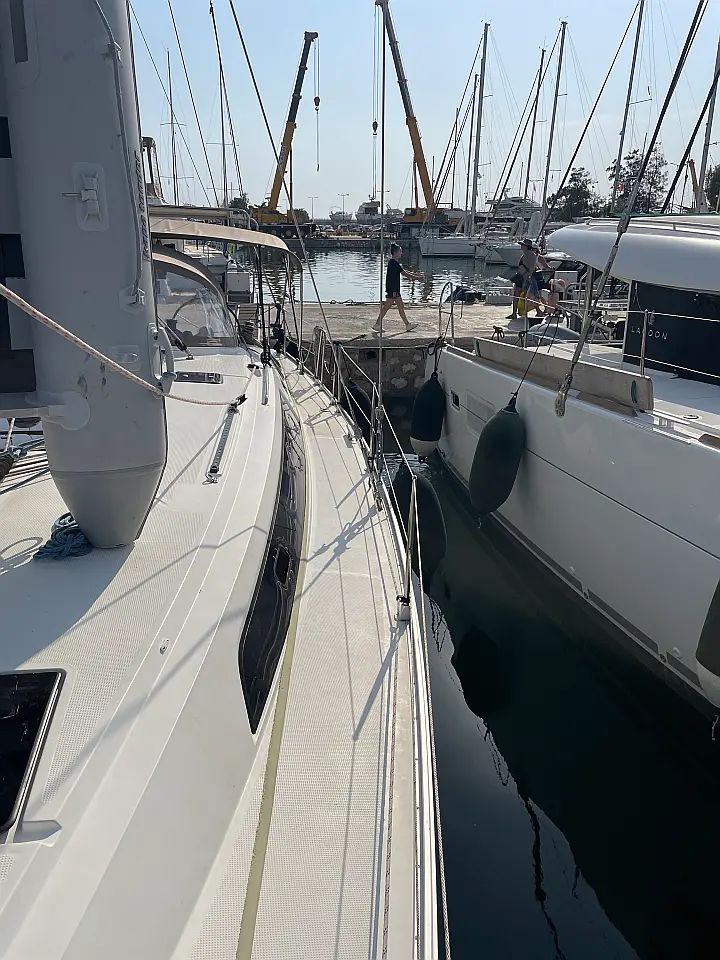 Bavaria Cruiser 46 - - 
