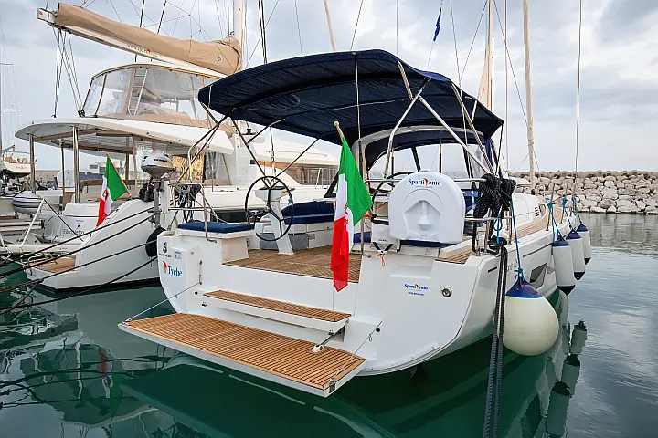 Oceanis 46.1 (bunk cab) - 