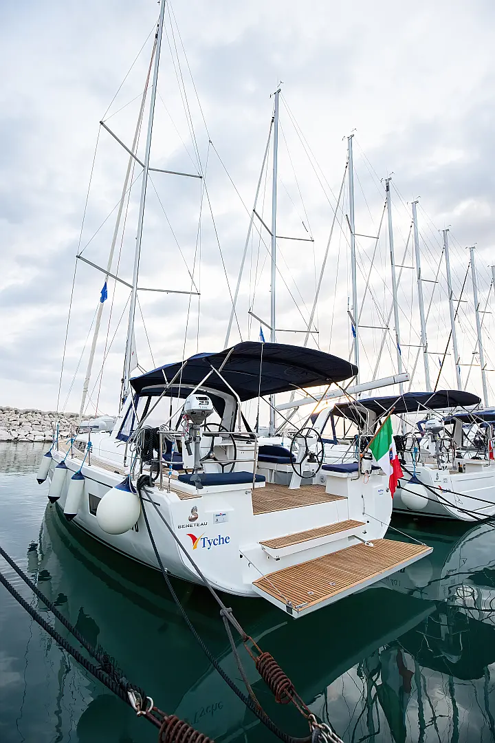 Oceanis 46.1 (bunk cab) - 