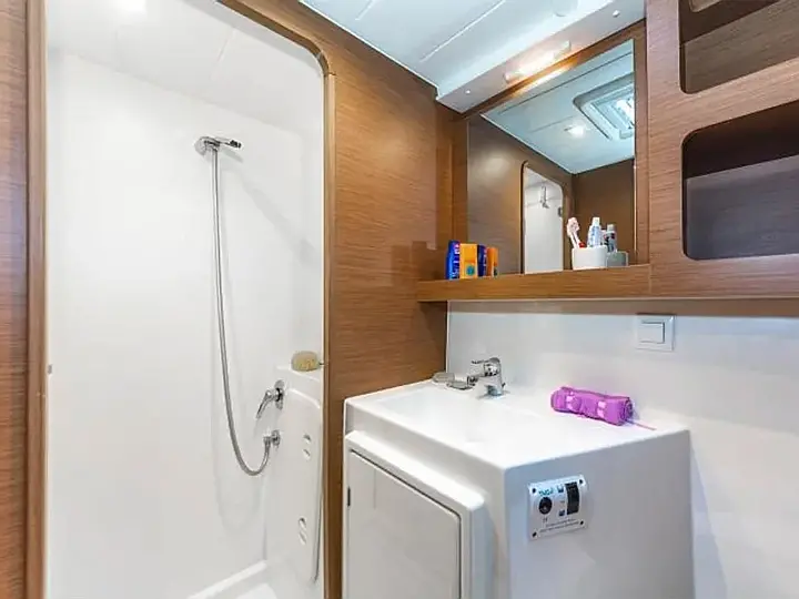 Lagoon 42 - 