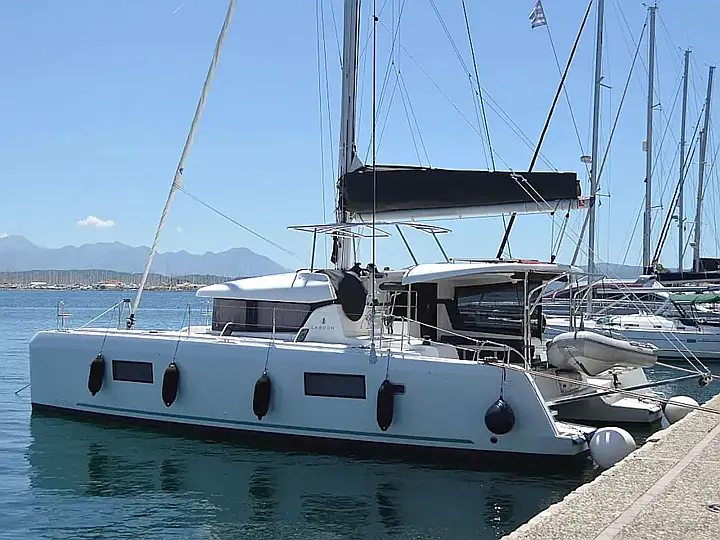 Lagoon 42 - 