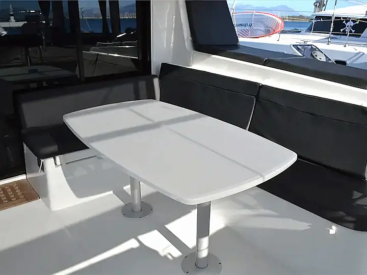 Lagoon 42 - 