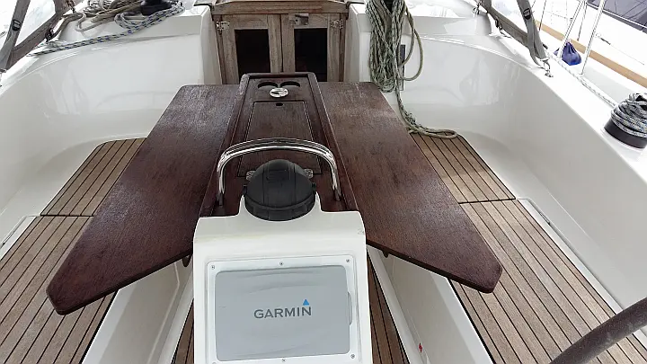 Bavaria Cruiser 37 - 