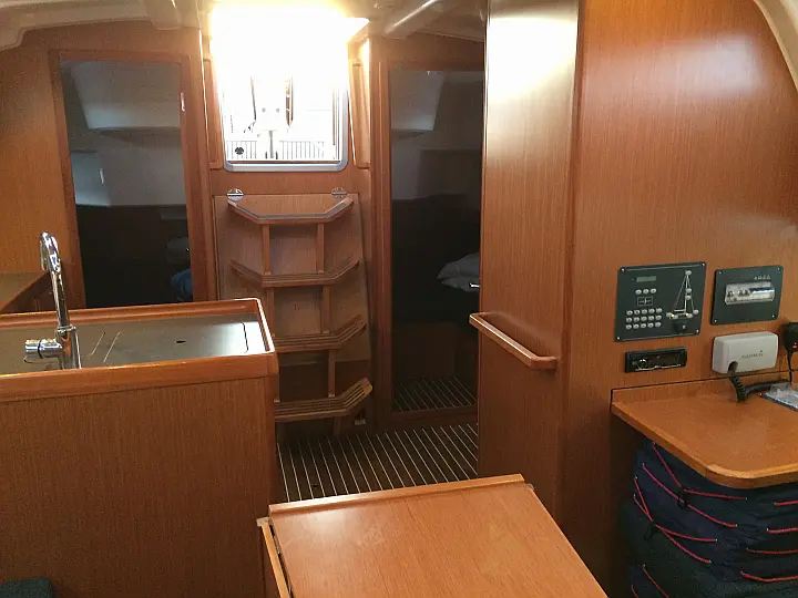 Bavaria Cruiser 37 - 
