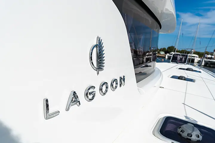 Lagoon 42 - 