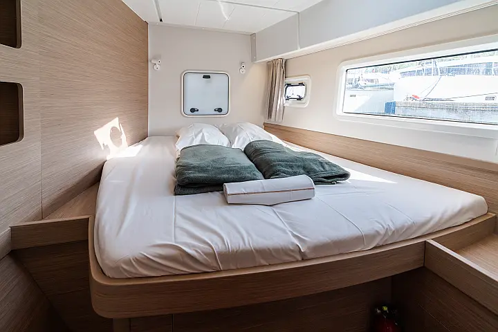 Lagoon 42 - 