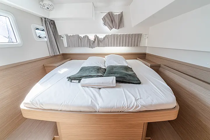 Lagoon 42 - 