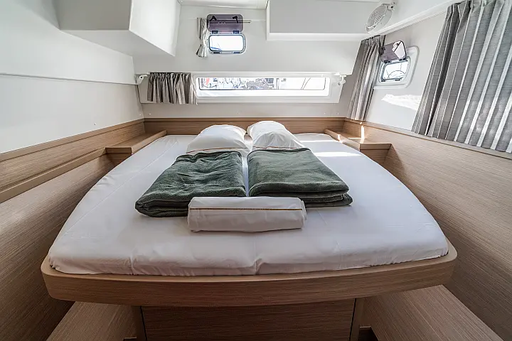 Lagoon 42 - 