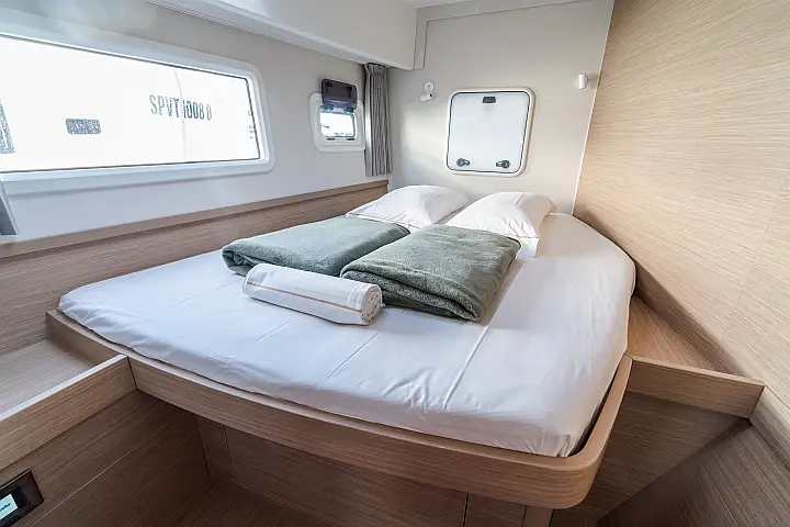 Lagoon 42 - 