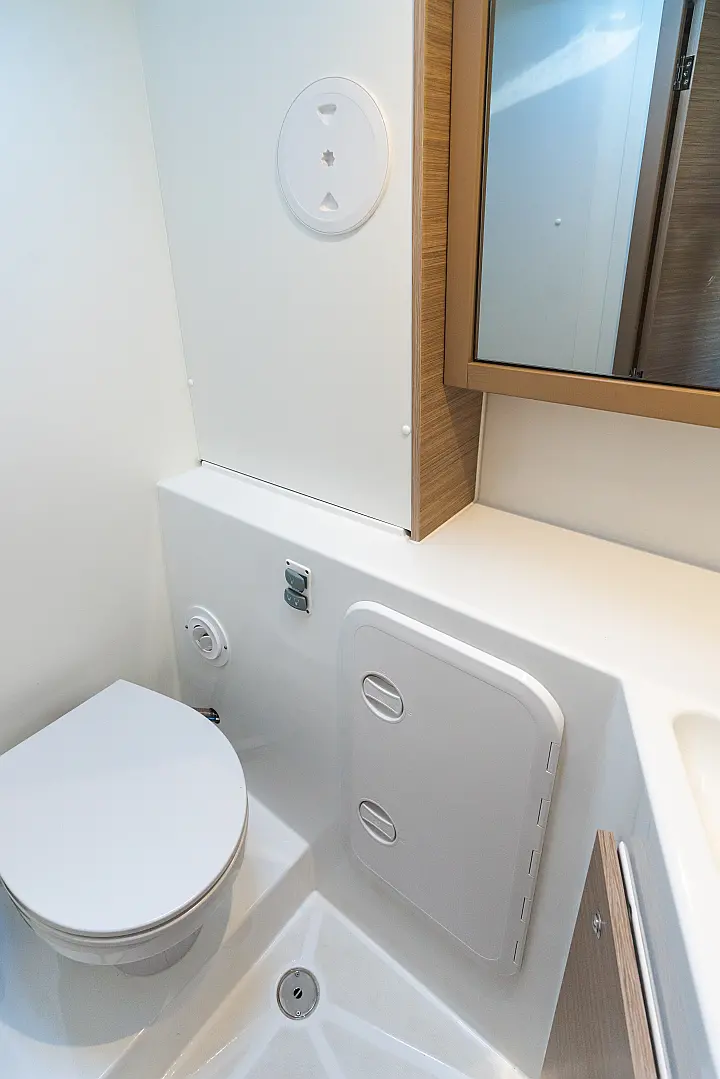 Lagoon 42 - 
