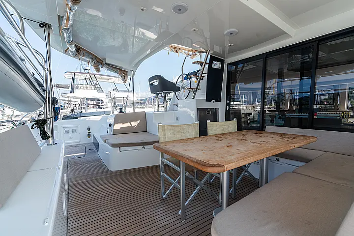 Lagoon 42 - 