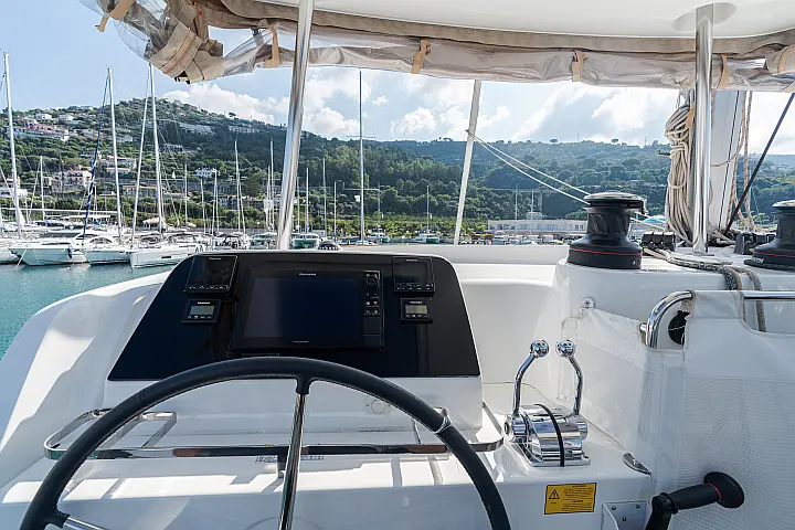 Lagoon 42 - 