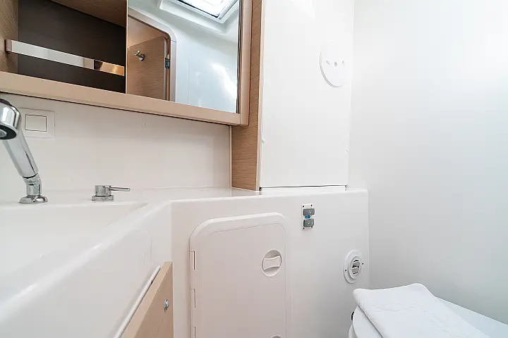 Lagoon 42 - 