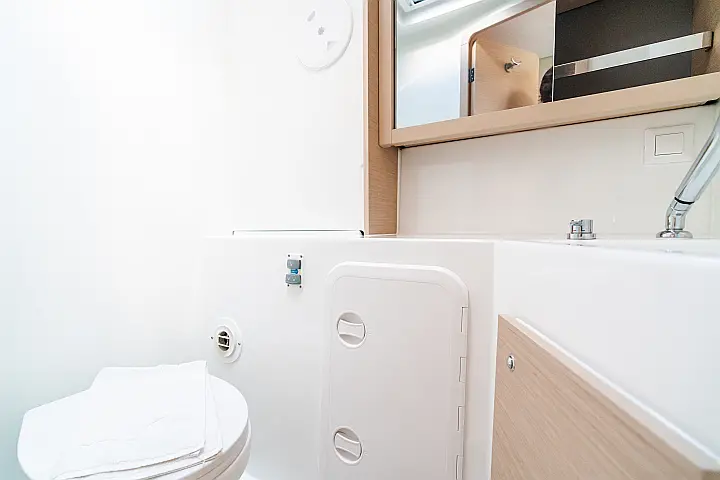 Lagoon 42 - 