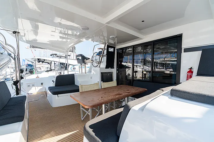 Lagoon 42 - 