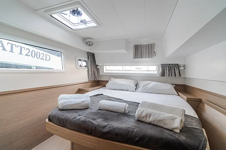 Lagoon 42 - 