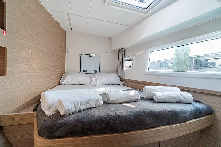 Lagoon 42 - 