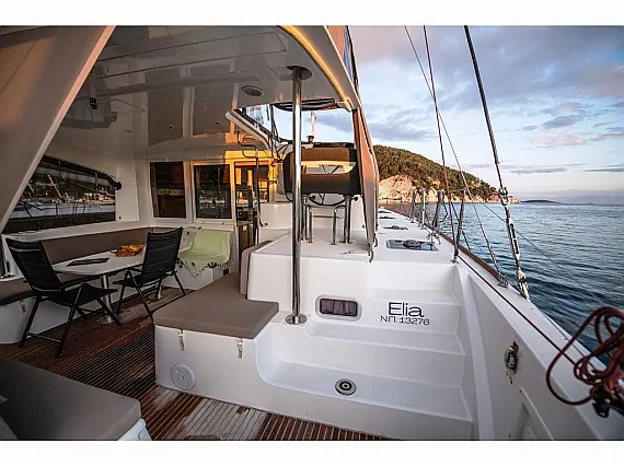 Lagoon 40  - External image