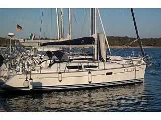 Sun Odyssey 36i - External image