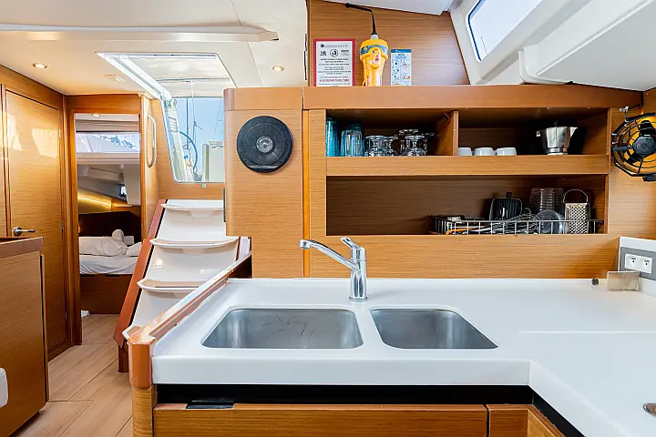 Sun Odyssey 490 4 cabins - 