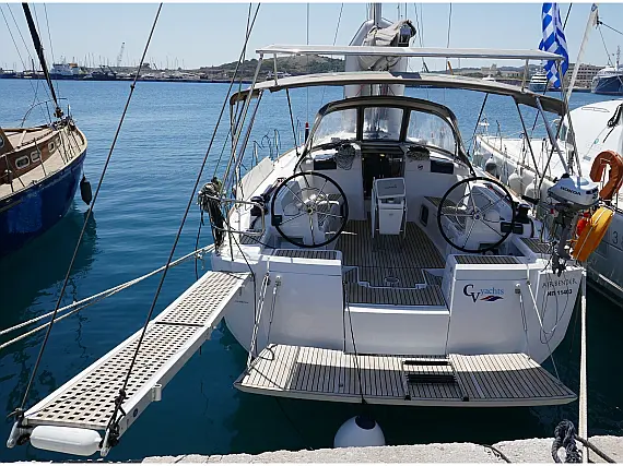 Sun Odyssey 449 - External image