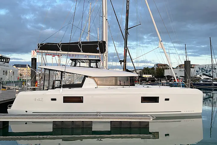 Lagoon 42.3 - 