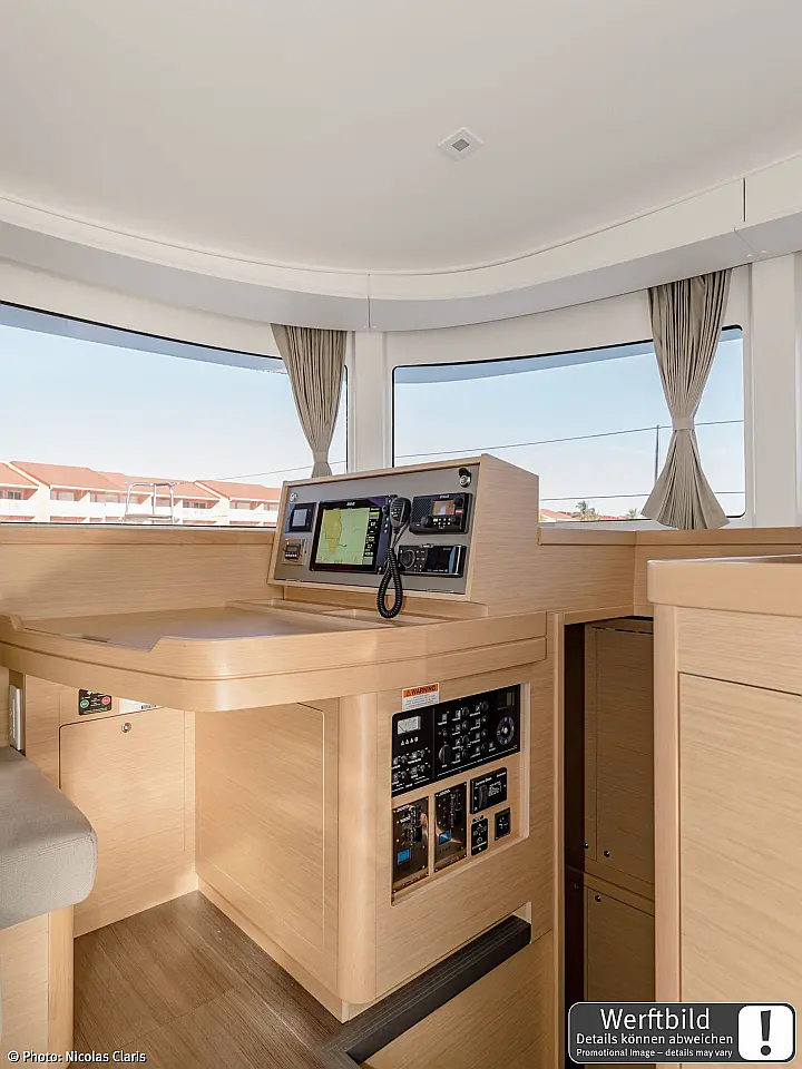 Lagoon 42.3 - 