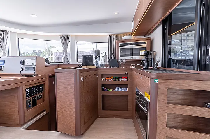 Lagoon 42 - 