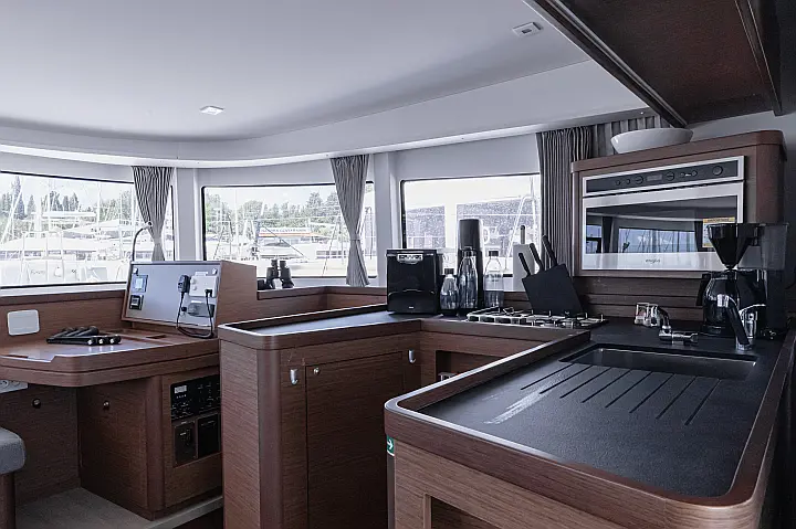 Lagoon 42 - 
