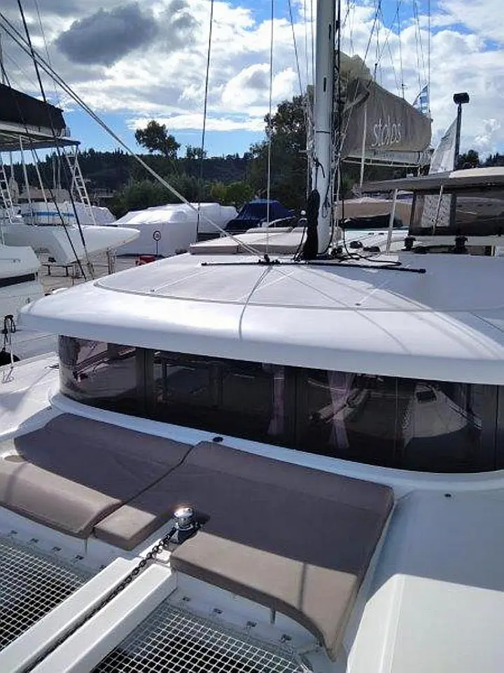 Lagoon 42 (4 dbl / 1 single ) - 