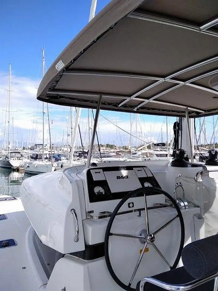 Lagoon 42 (4 dbl / 1 single ) - 