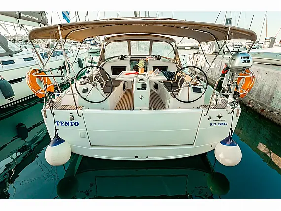 Sun Odyssey 410 - External image