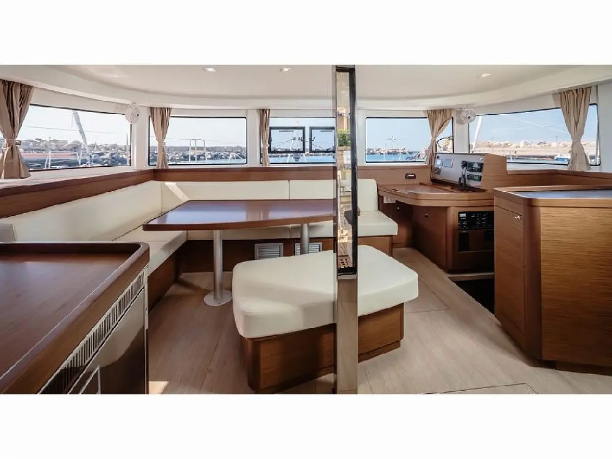 Lagoon 42 3