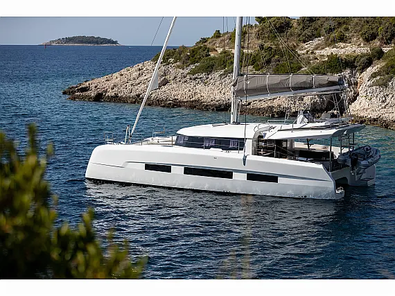 Dufour Catamaran 48 5c+5h - External image