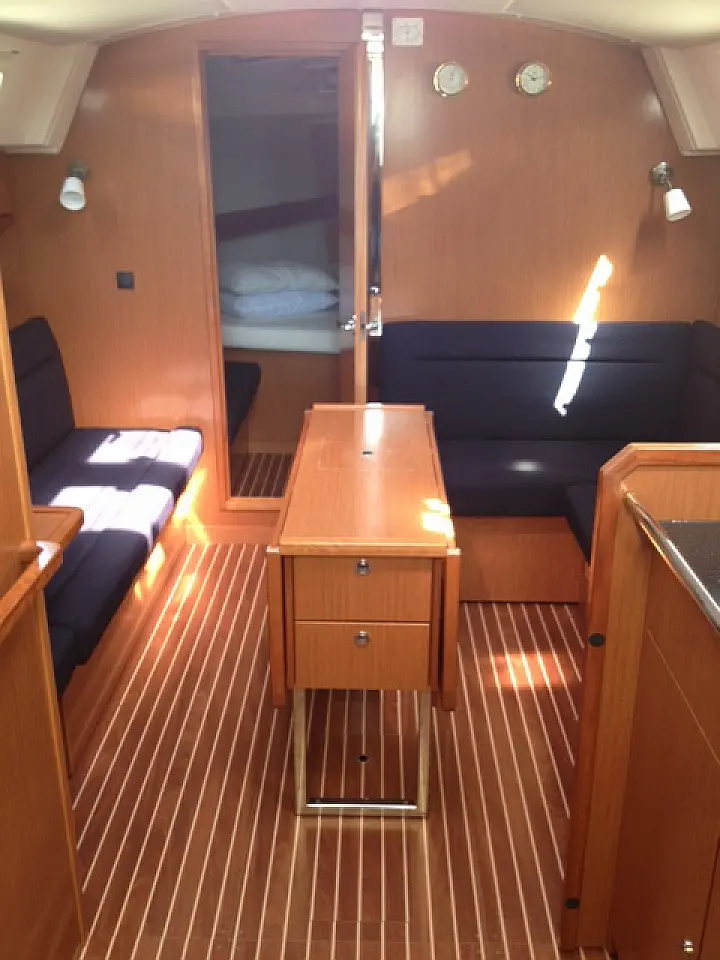Bavaria Cruiser 36 - 
